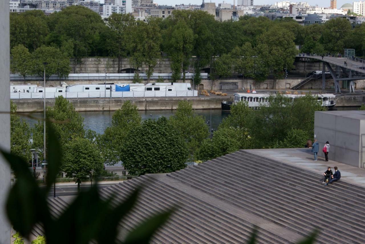 Seine Front Room / Lib. F.Mitterrand Париж Екстериор снимка